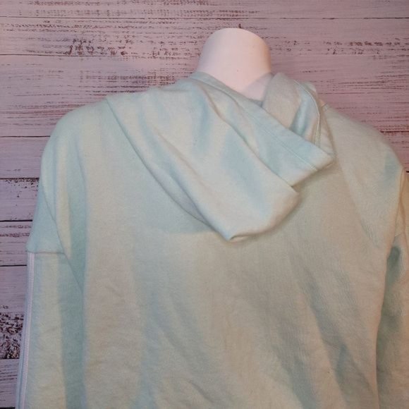 Womans Pullover Short Cut Hoddie with Drawstring - Picture 5 of 11